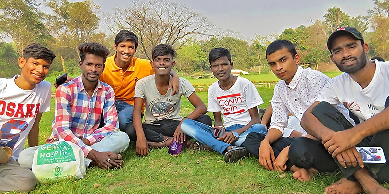 Des Galopins, avec Vashkar, prennent le vert au jardin botanique de Kolkata